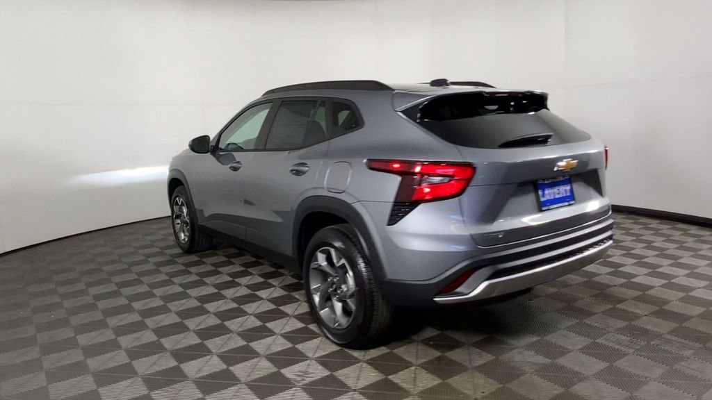 New 2026 Chevrolet Trax LT w/ Driver Confidence Package image 7