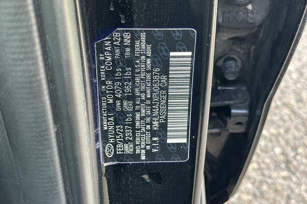 Used 2023 Hyundai Elantra Limited image 28