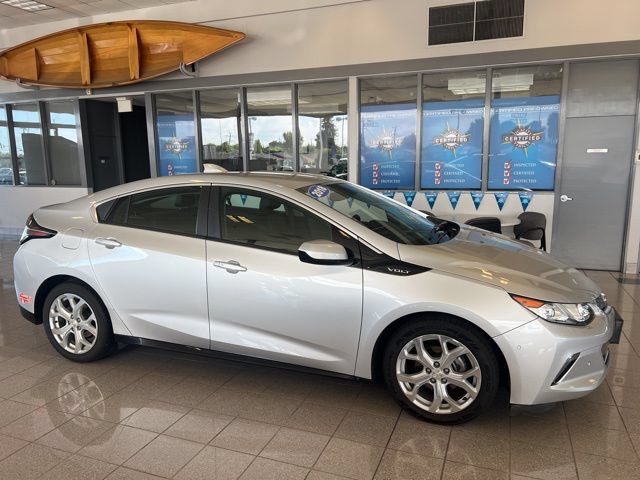 Used 2018 Chevrolet Volt Premier FWD image 3