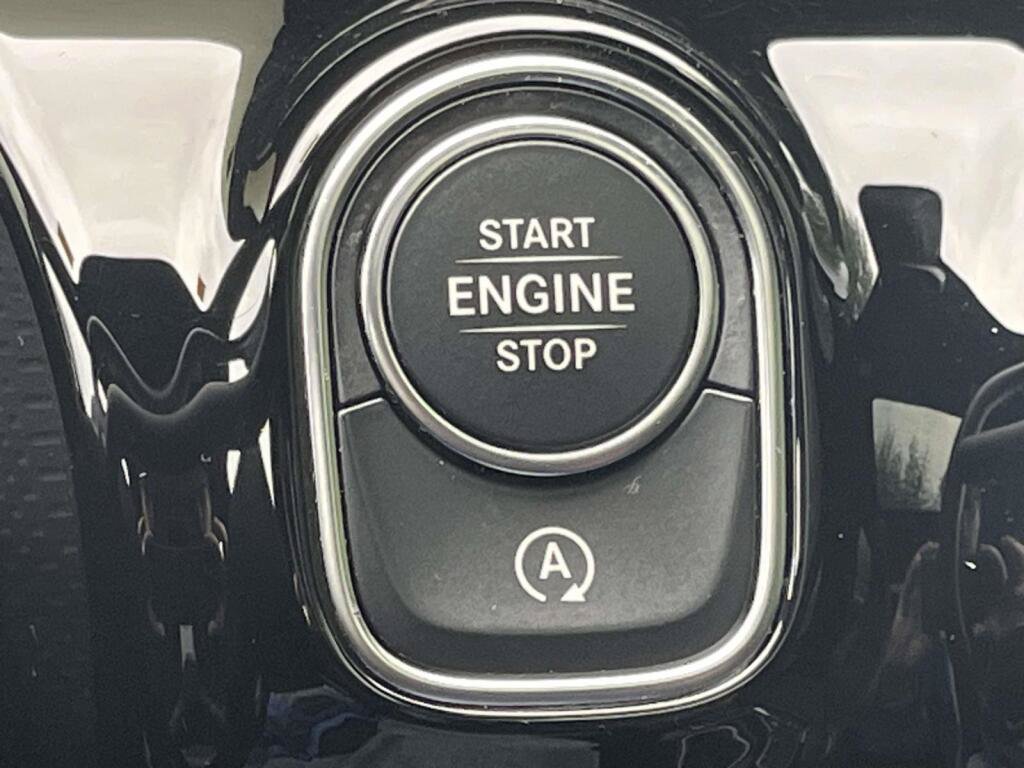 Used 2023 Mercedes-Benz CLA 250 4MATIC image 37