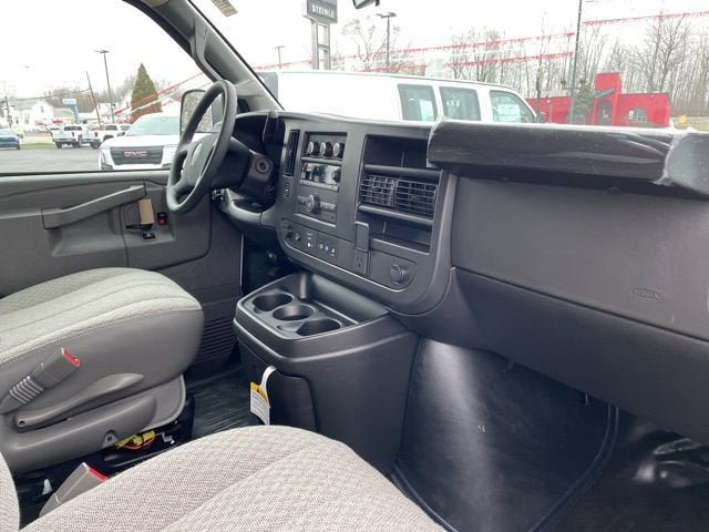 New 2025 GMC Savana 2500 w/ Driver Convenience Package RWD image 27