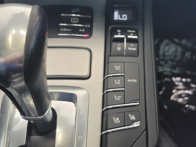 Used 2016 Porsche Cayenne GTS AWD/4WD image 17