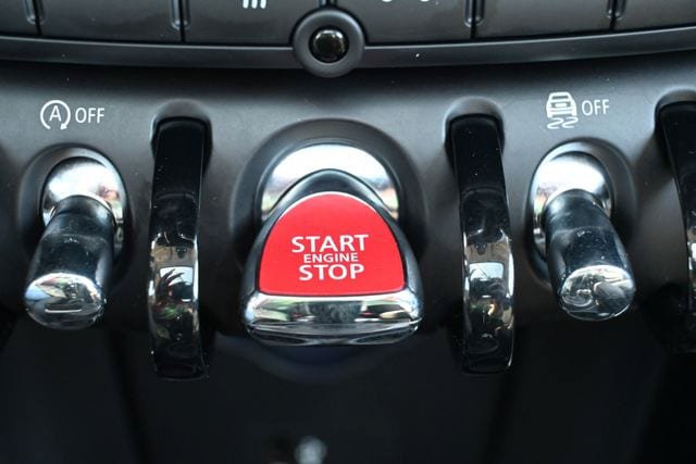 Used 2024 MINI Cooper S FWD image 32