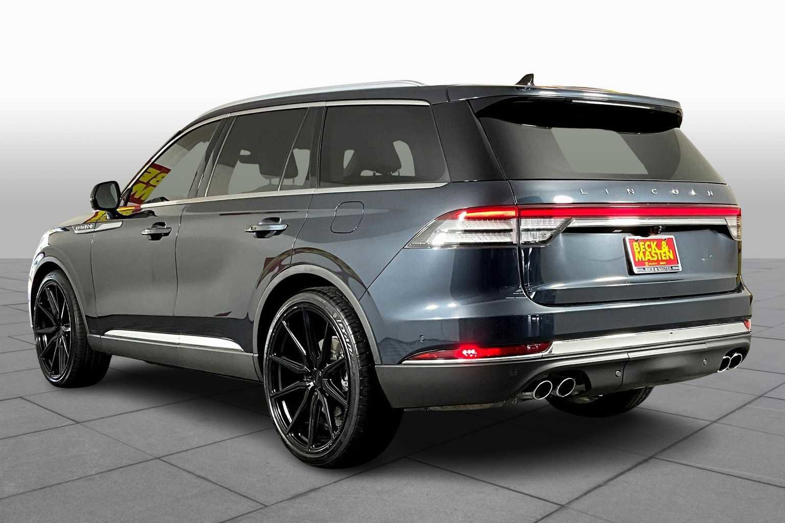 Used 2022 Lincoln Aviator Reserve w/ Elements Package Plus image 10