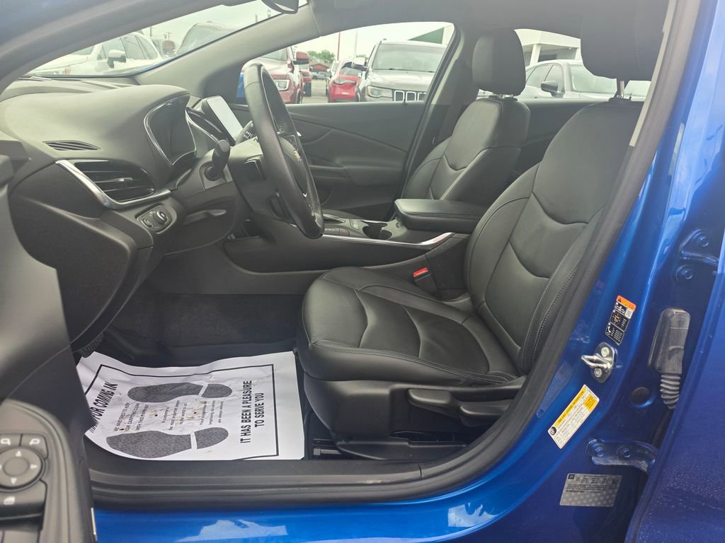 Used 2018 Chevrolet Volt Premier w/ Driver Confidence Package FWD image 9