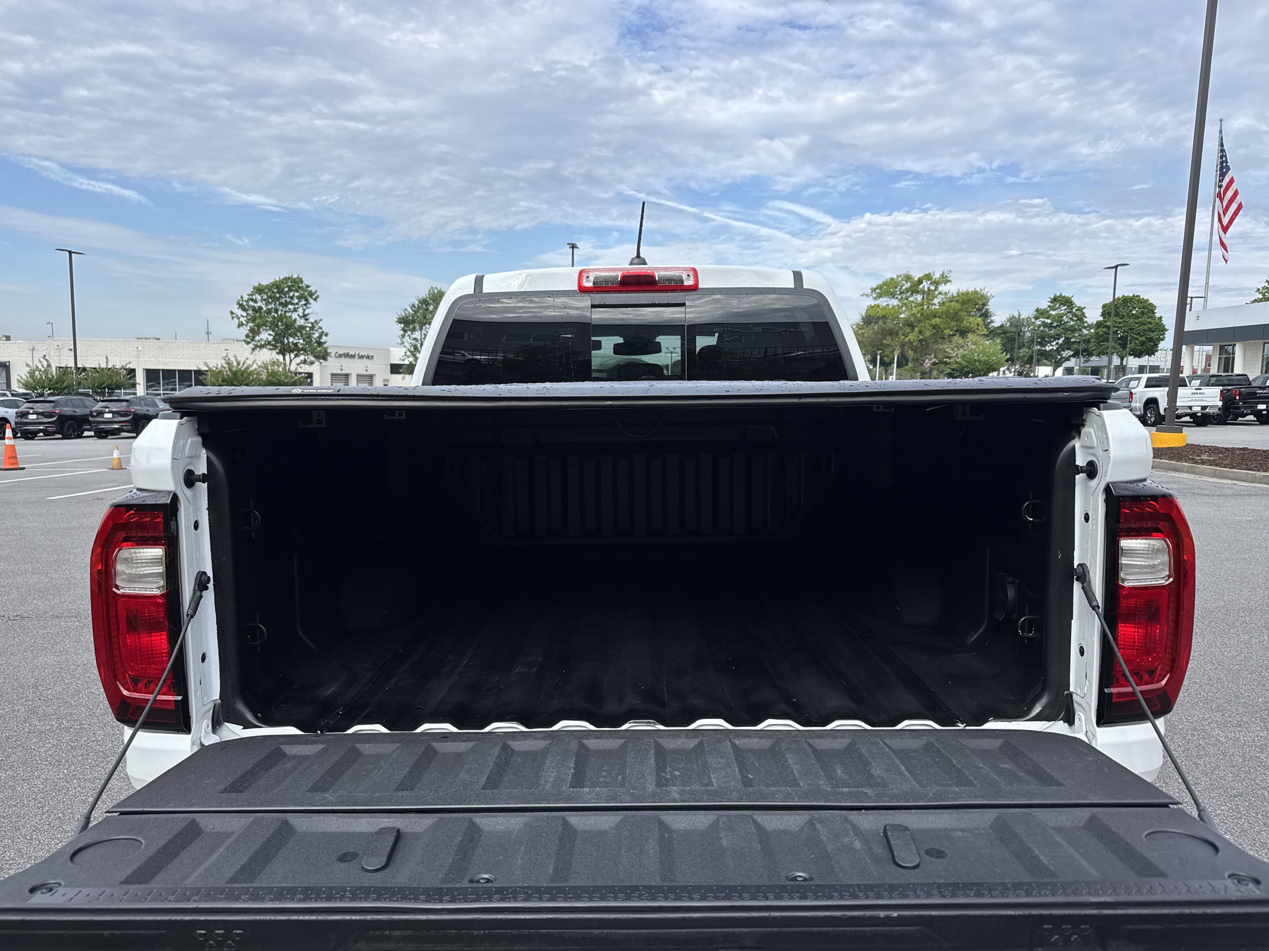 Used 2024 GMC Canyon Elevation w/ Elevation Premium Package AWD/4WD image 33