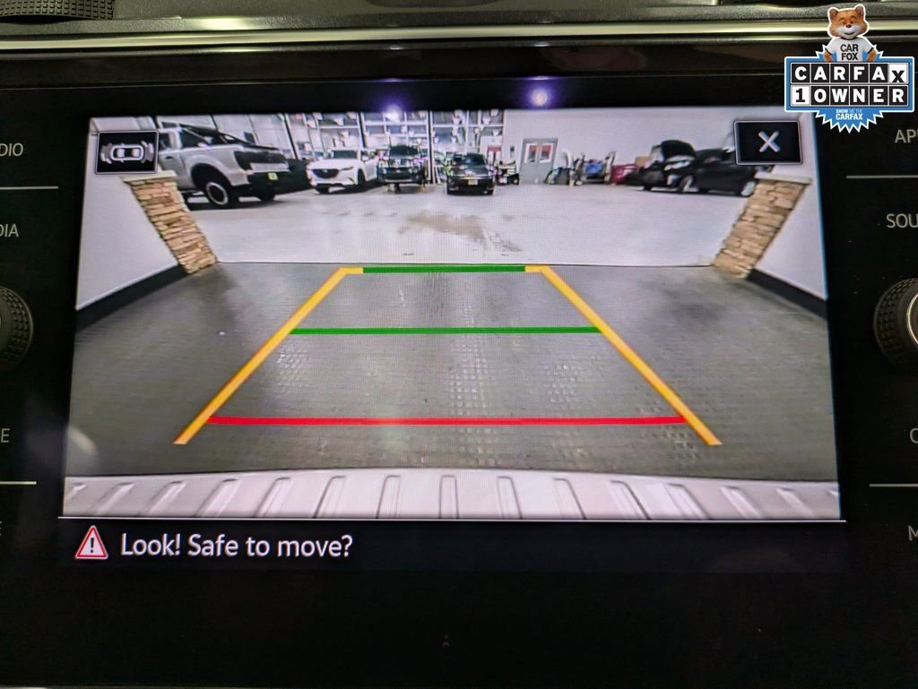 Used 2022 Volkswagen Tiguan SE R-Line image 15