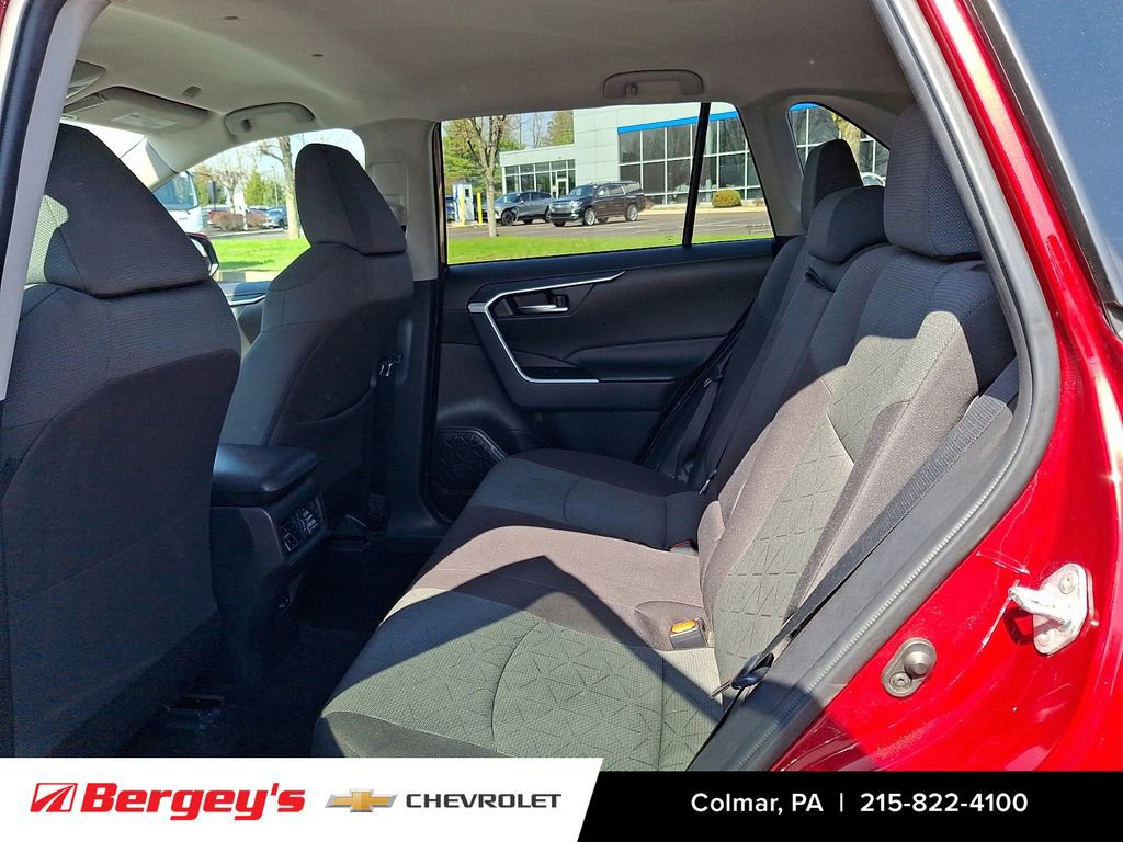 Used 2023 Toyota RAV4 XLE FWD image 12