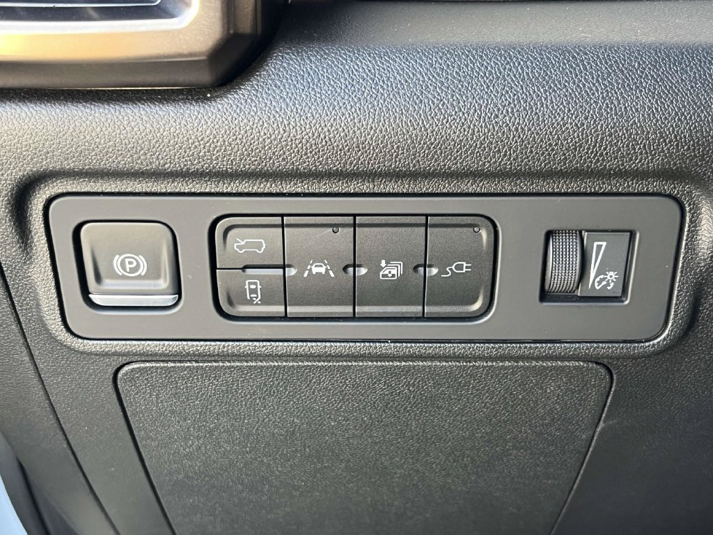 Used 2025 GMC Hummer EV 2X AWD/4WD image 29