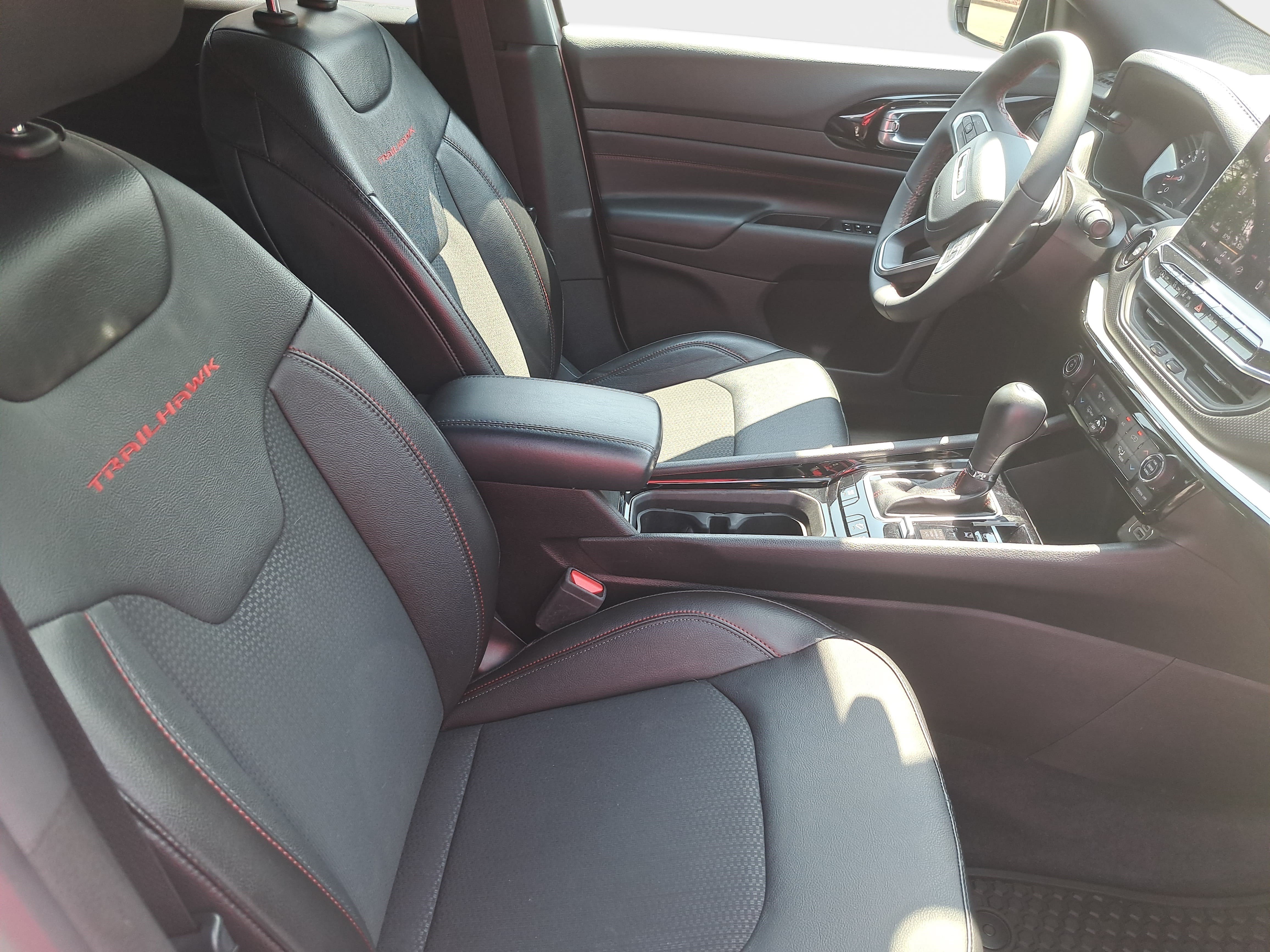 Used 2023 Jeep Compass Trailhawk AWD/4WD image 10