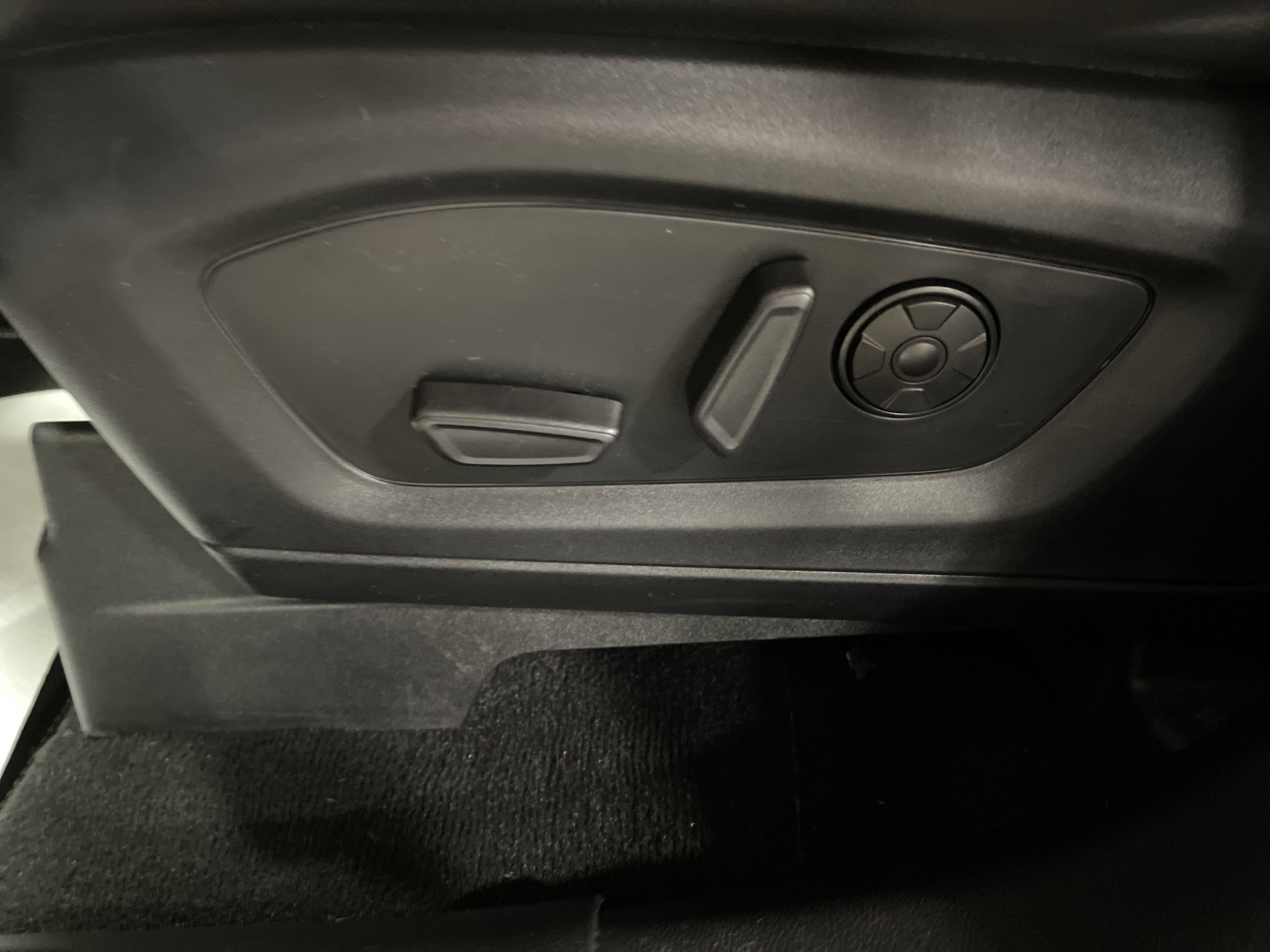 Used 2021 Ford Explorer ST w/ Equipment Group 401A image 12