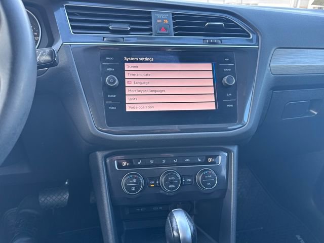 Certified 2021 Volkswagen Tiguan SE w/ Panoramic Sunroof Package image 24