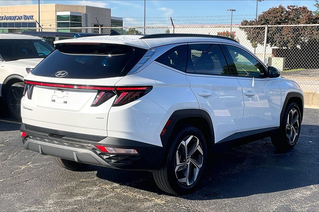 Used 2022 Hyundai Tucson Limited AWD/4WD image 12