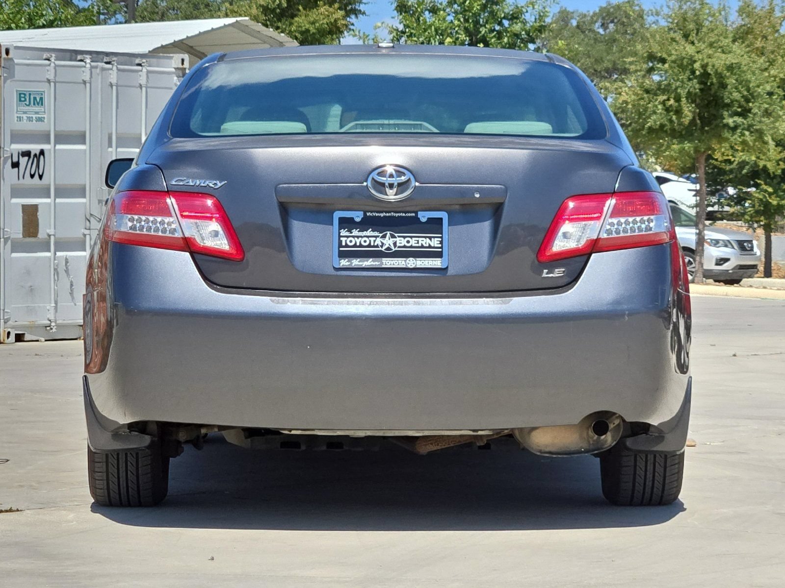 Used 2010 Toyota Camry LE FWD image 4