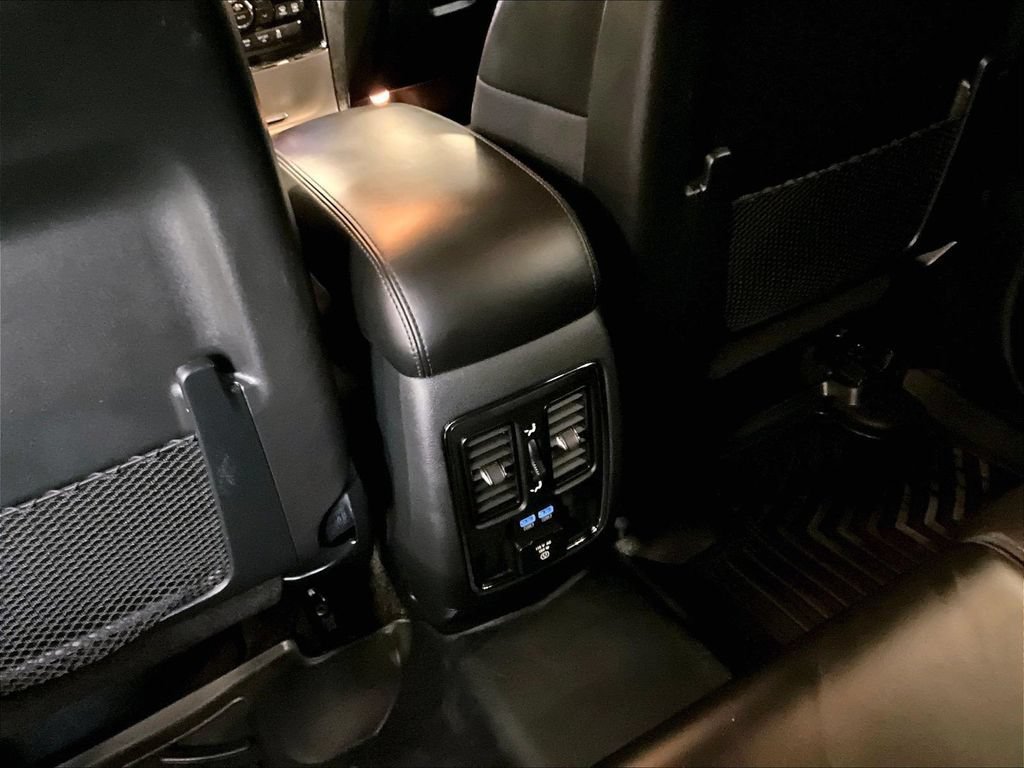Used 2020 Jeep Grand Cherokee Limited w/ Premium Lighting Group AWD/4WD image 29