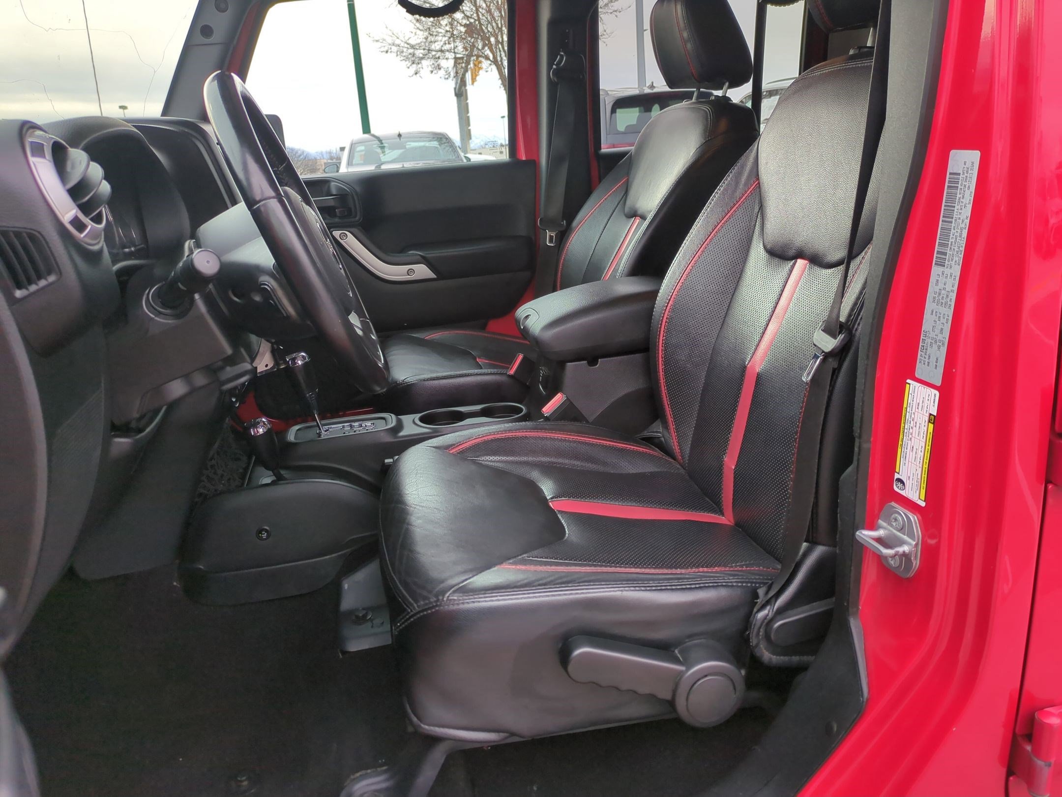 Used 2018 Jeep Wrangler Unlimited Sahara image 17