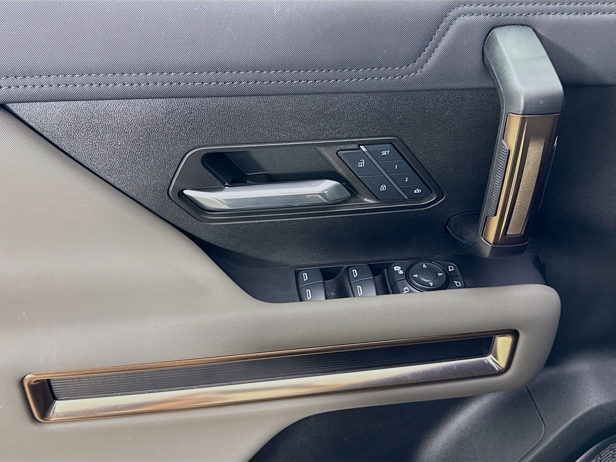 Used 2025 GMC Hummer EV 3X image 18