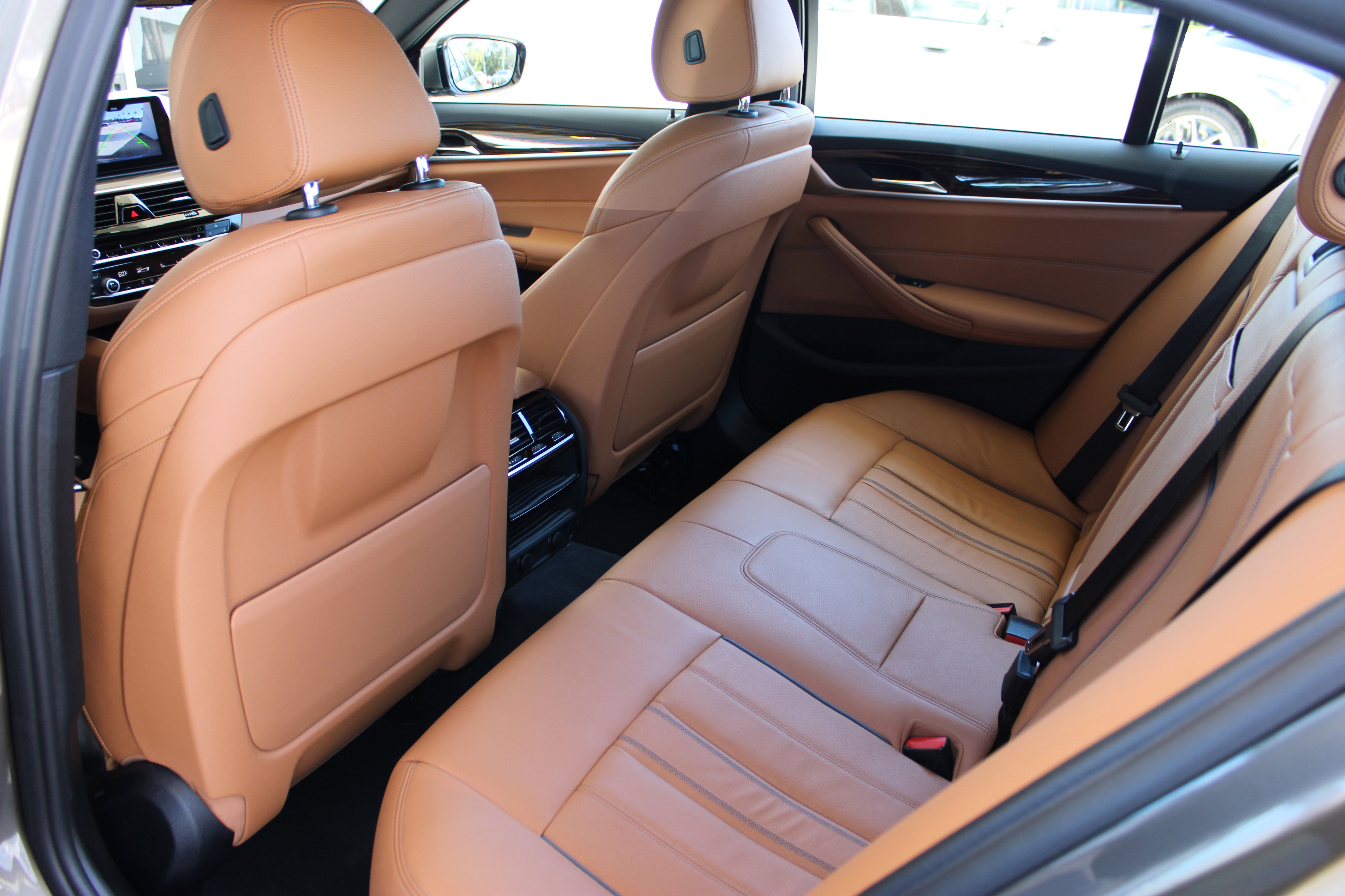 Used 2018 BMW 540i RWD image 25