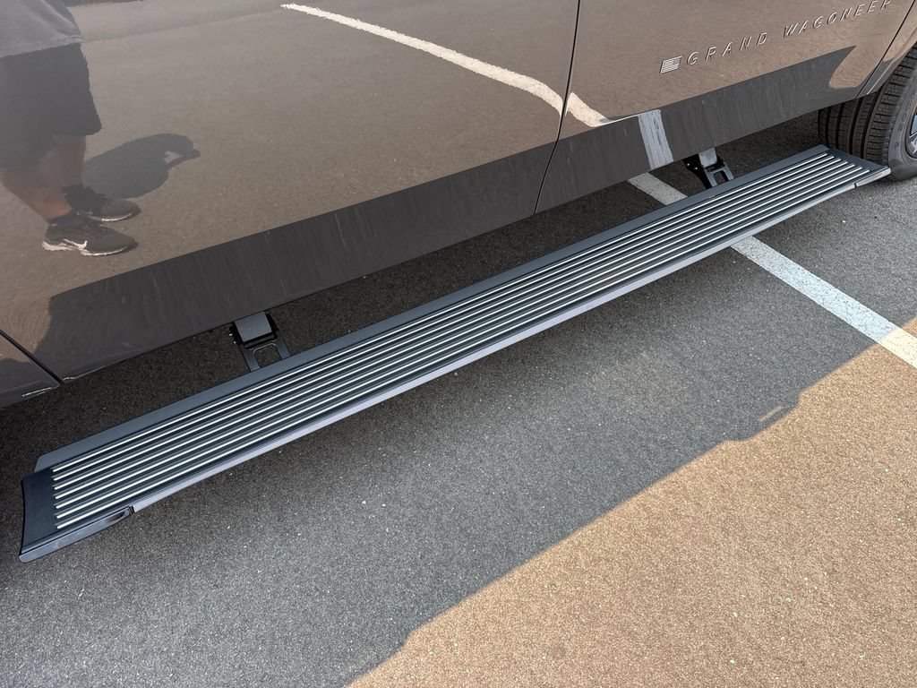 New 2026 Jeep Grand Wagoneer L Summit AWD/4WD image 36