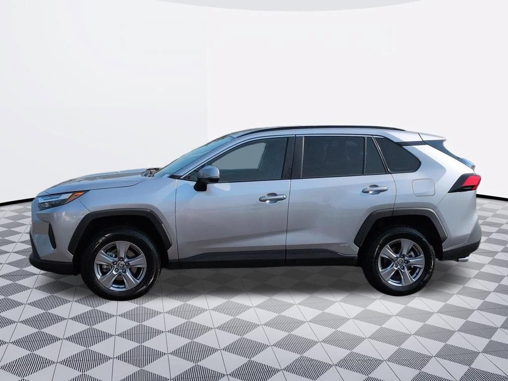 Used 2024 Toyota RAV4 LE AWD/4WD image 2
