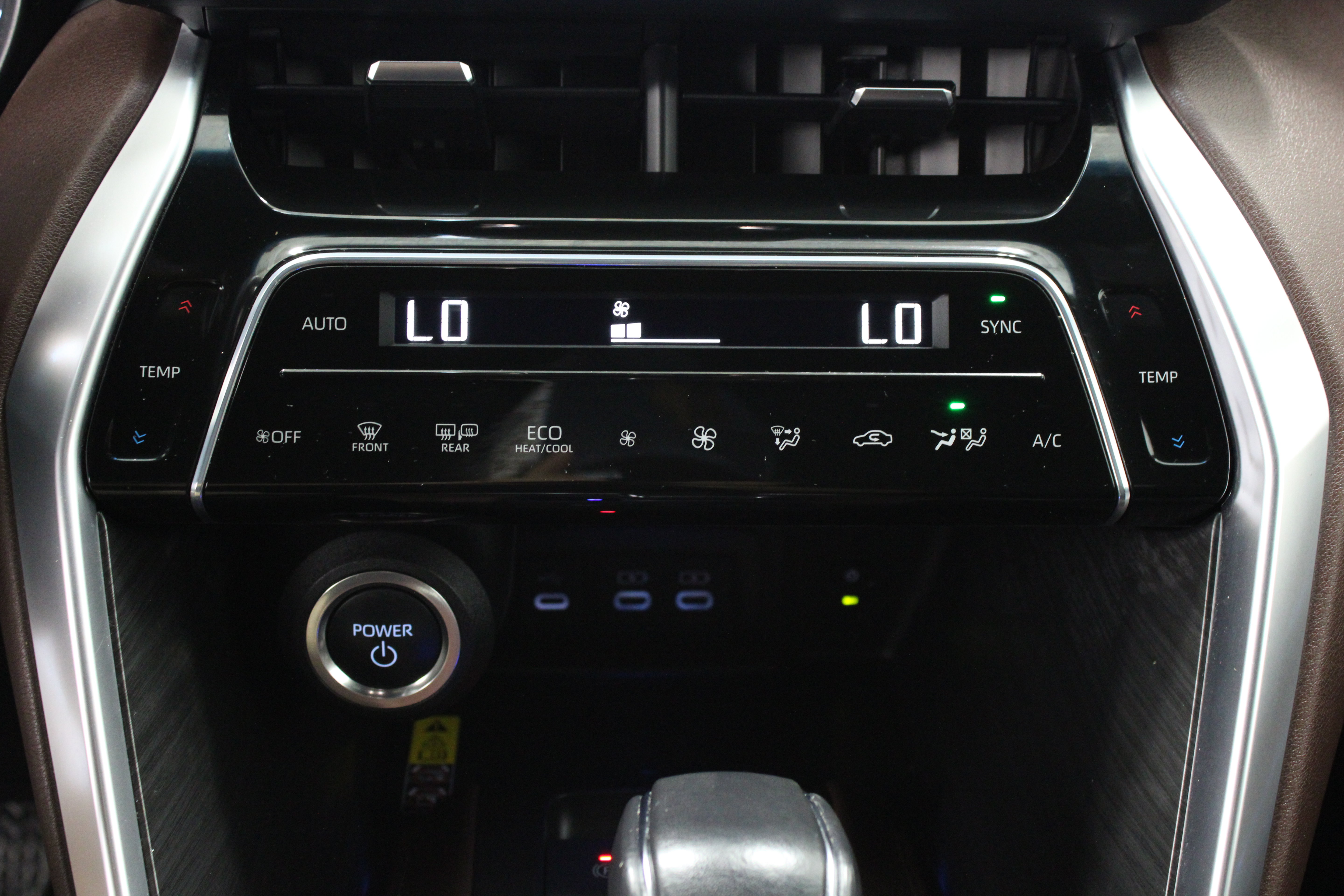 Certified 2024 Toyota Venza XLE AWD/4WD image 20