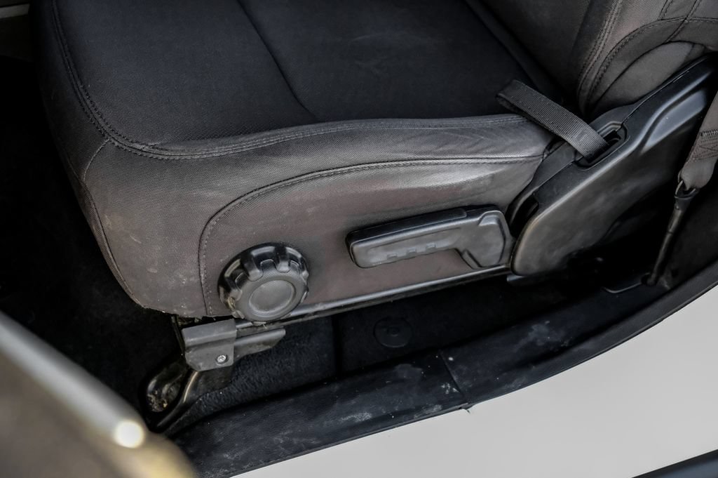 Used 2022 Jeep Wrangler Sport AWD/4WD image 18