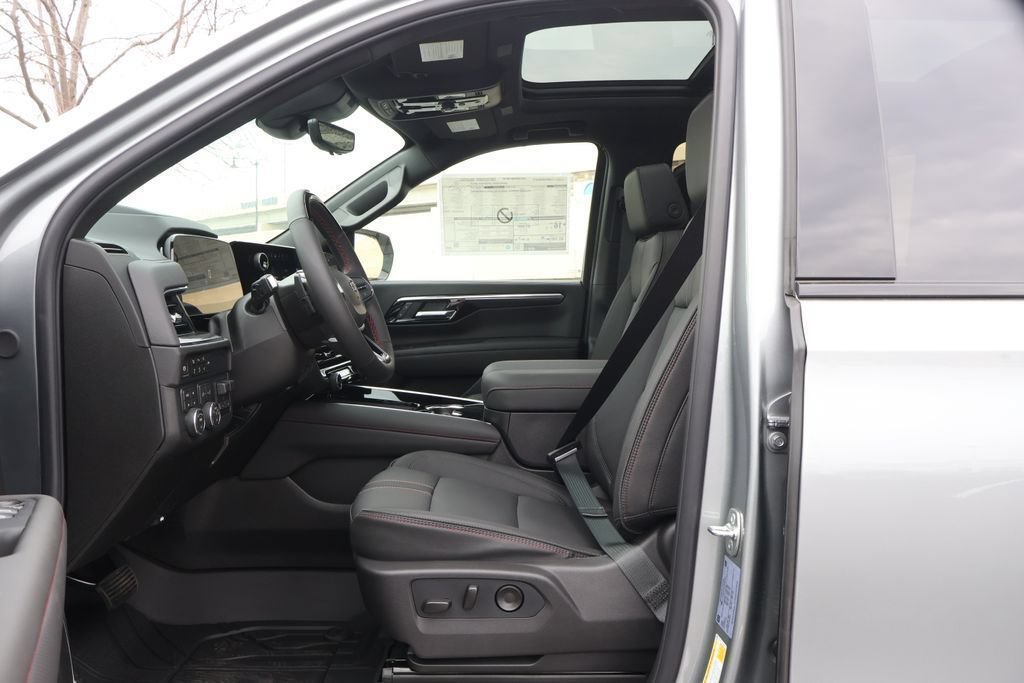 New 2026 Chevrolet Suburban RST w/ Advanced Technology Package AWD/4WD image 15