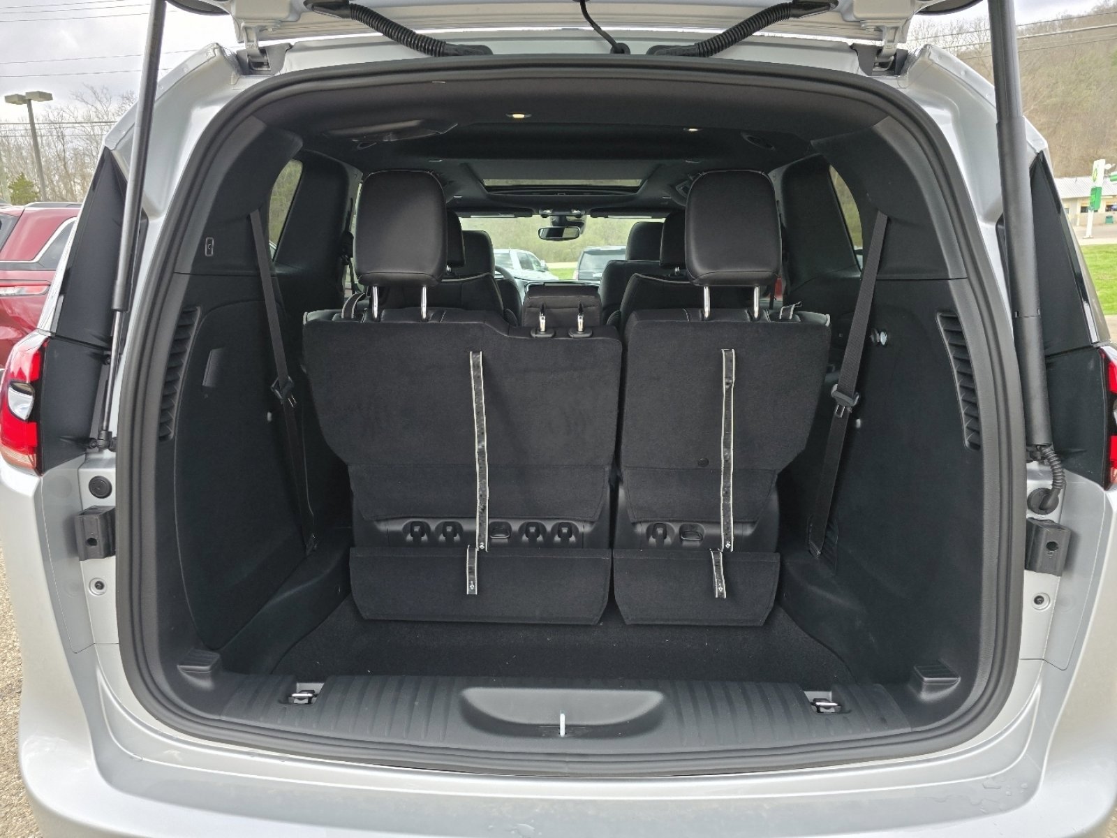 New 2026 Chrysler Pacifica Limited image 10