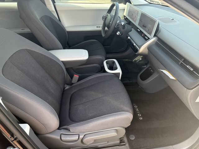 Certified 2024 Hyundai Ioniq 5 SE RWD image 16