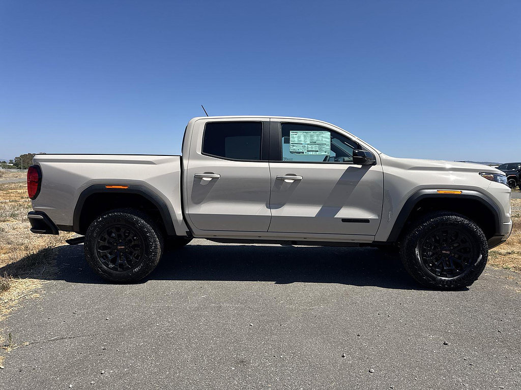 New 2026 GMC Canyon Elevation w/ LPO, Black Badging Package RWD image 3