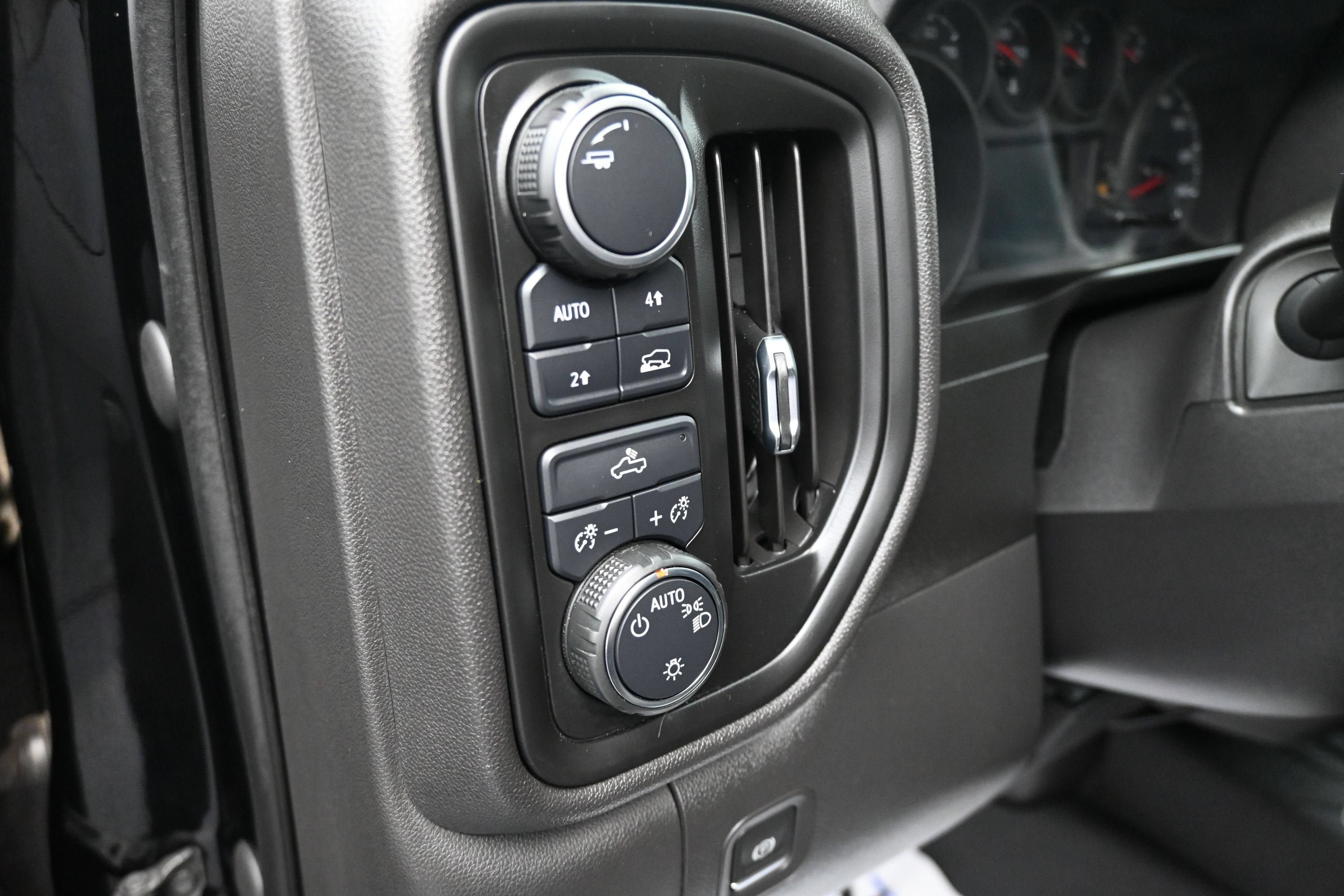 Used 2021 Chevrolet Silverado 1500 Custom AWD/4WD image 24