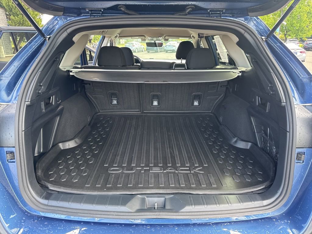 Used 2022 Subaru Outback Premium AWD/4WD image 12