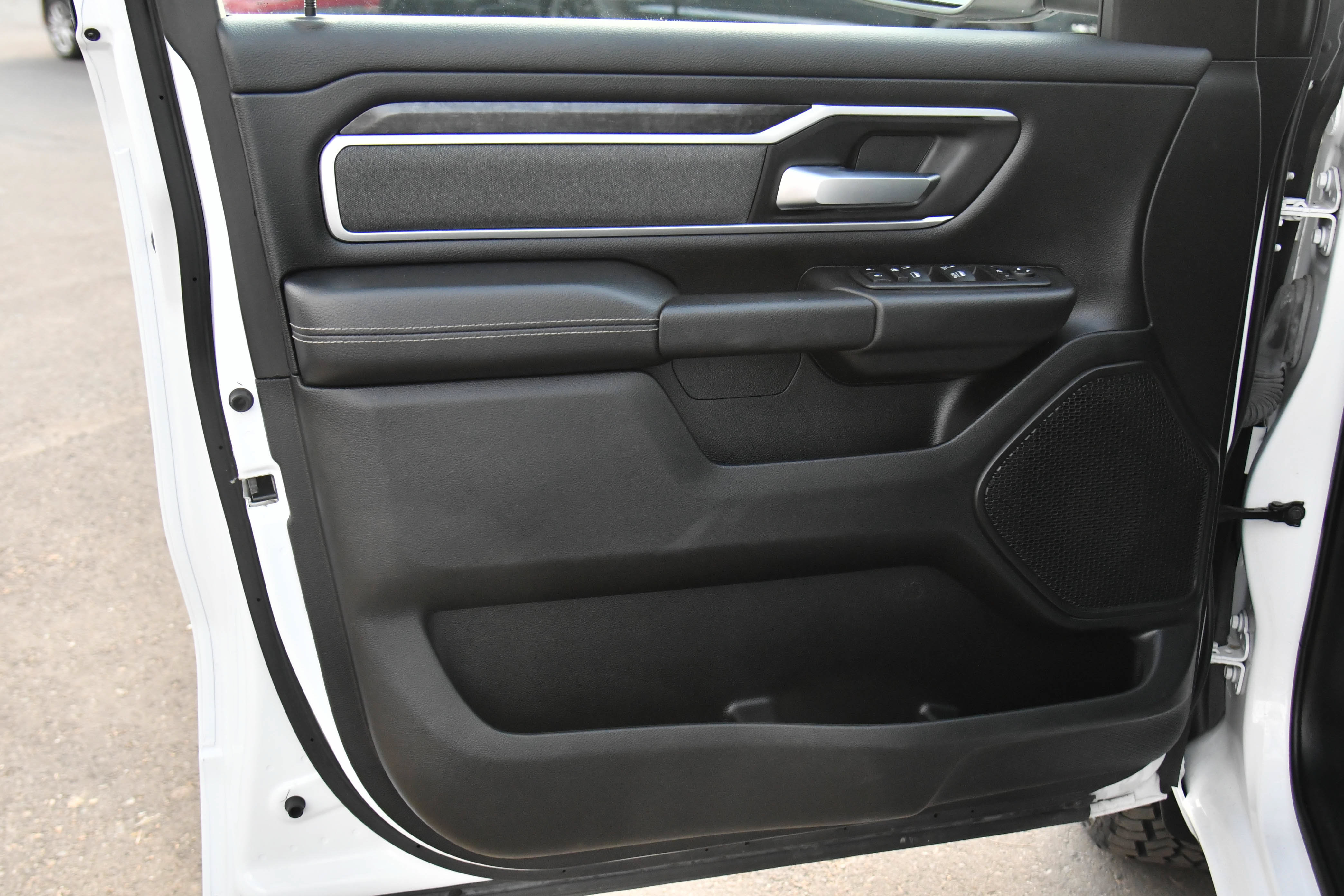 Used 2022 RAM 1500 Big Horn AWD/4WD image 16