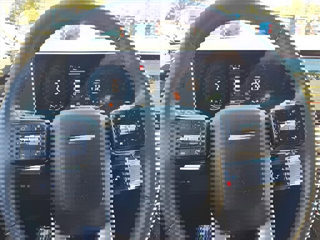 Used 2025 Hyundai Santa Fe SE image 29