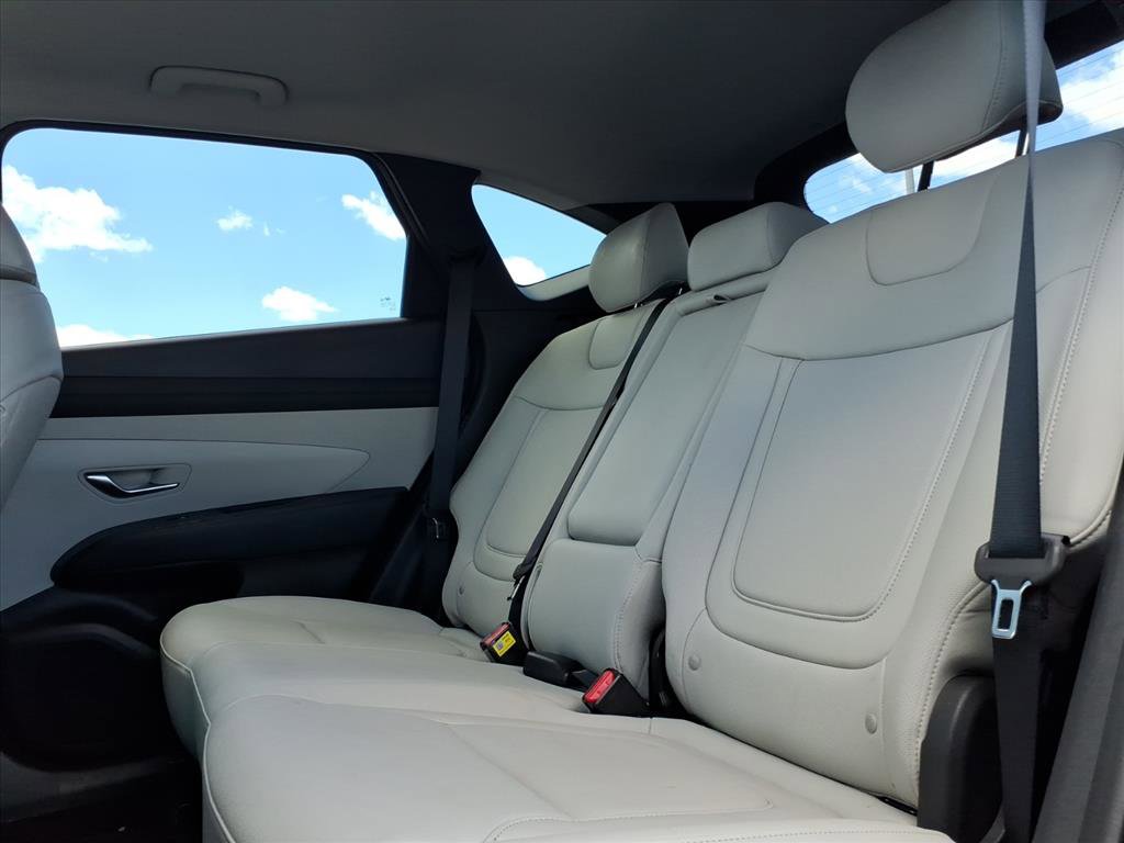 Certified 2025 Hyundai Tucson SEL AWD/4WD image 12
