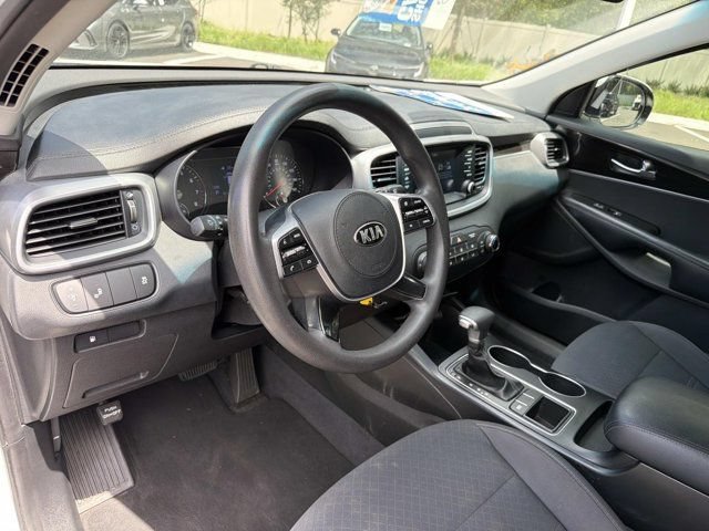 Used 2020 Kia Sorento LX FWD image 11