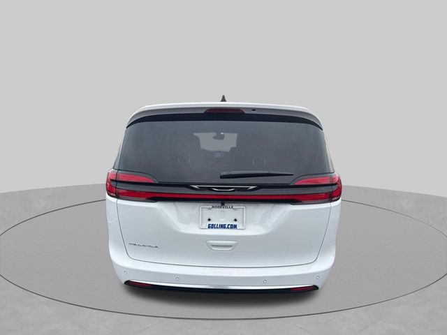 Used 2027 Chrysler Pacifica Select FWD image 5