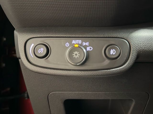 Used 2023 Chevrolet TrailBlazer RS w/ Sun and Liftgate Package image 37