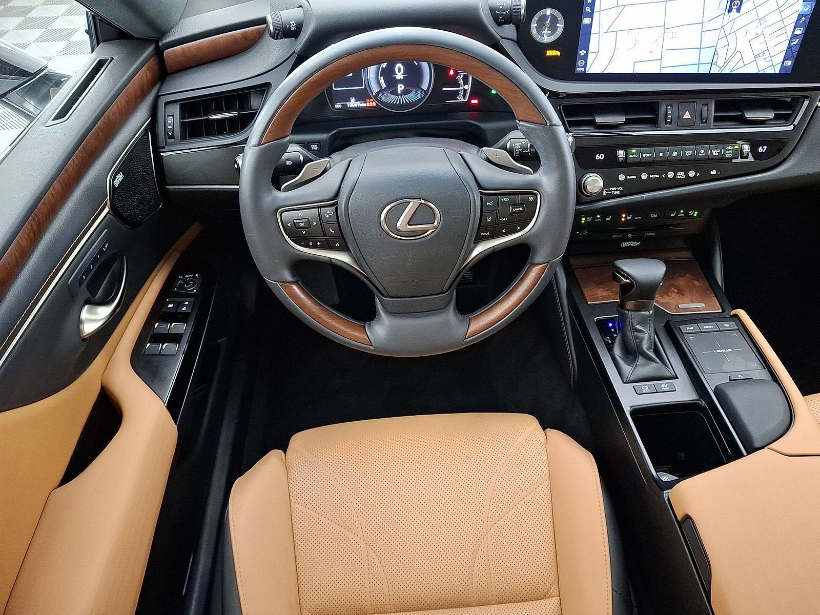 Used 2022 Lexus ES 300h w/ Luxury Package FWD image 13