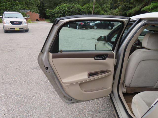Used 2008 Chevrolet Impala LT FWD image 10