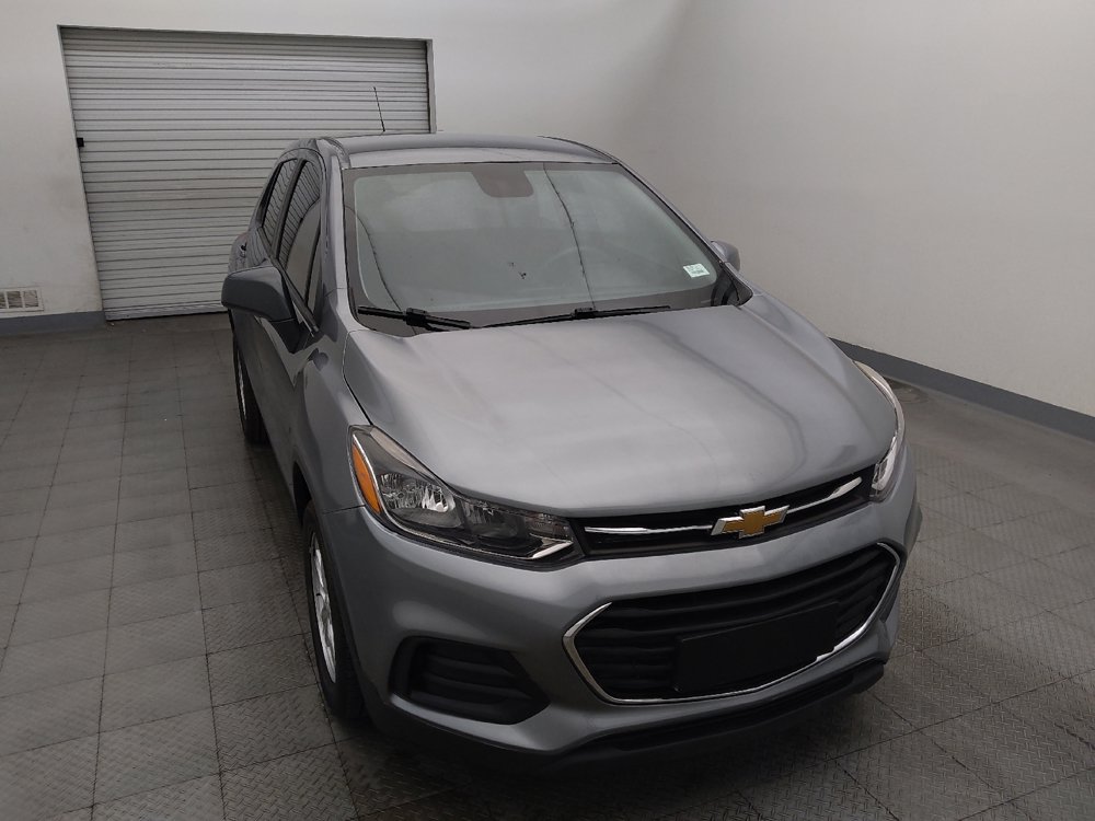 Used 2020 Chevrolet Trax LS FWD image 14