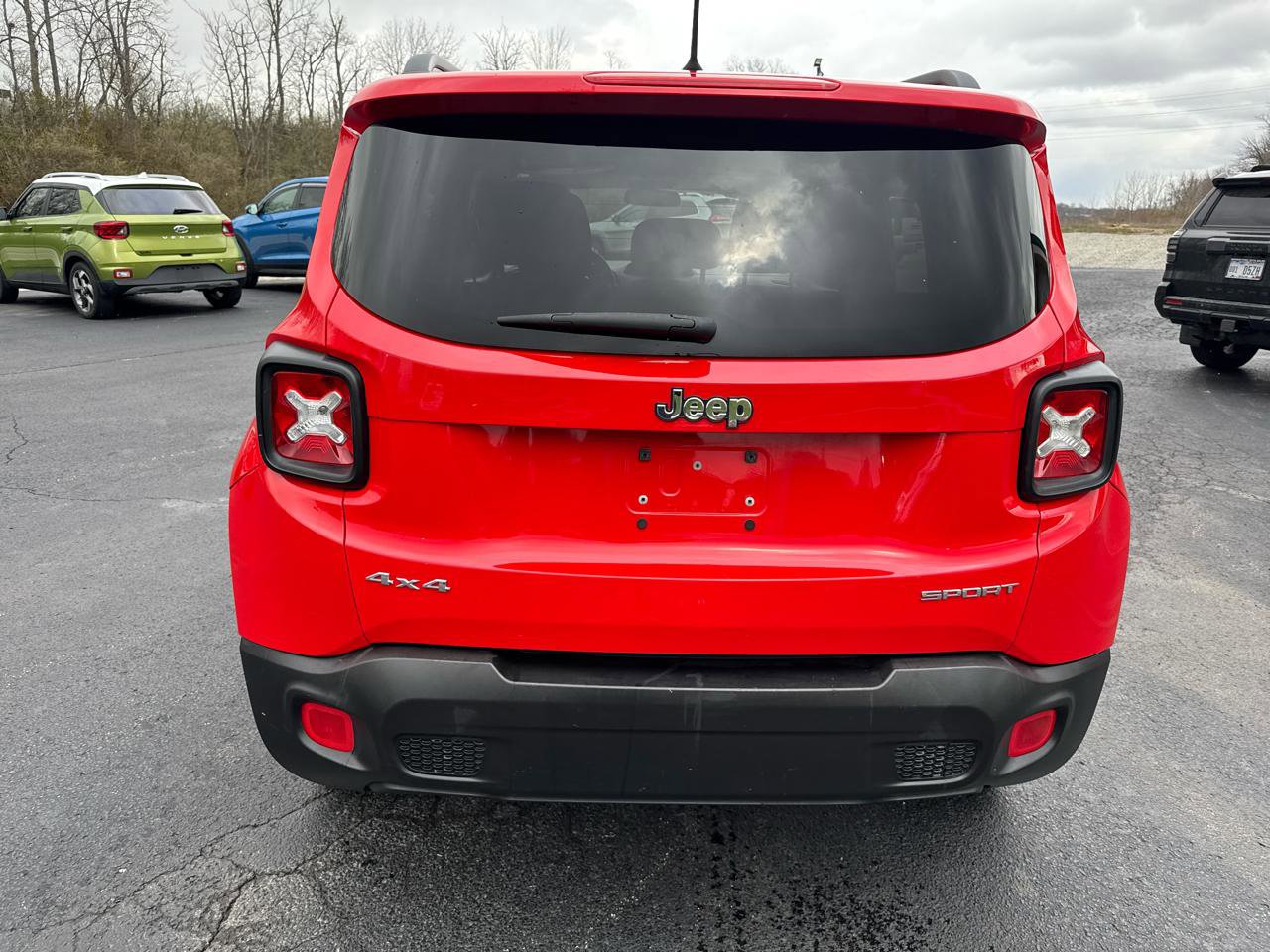 Used 2017 Jeep Renegade Sport w/ Power & Air Group image 4