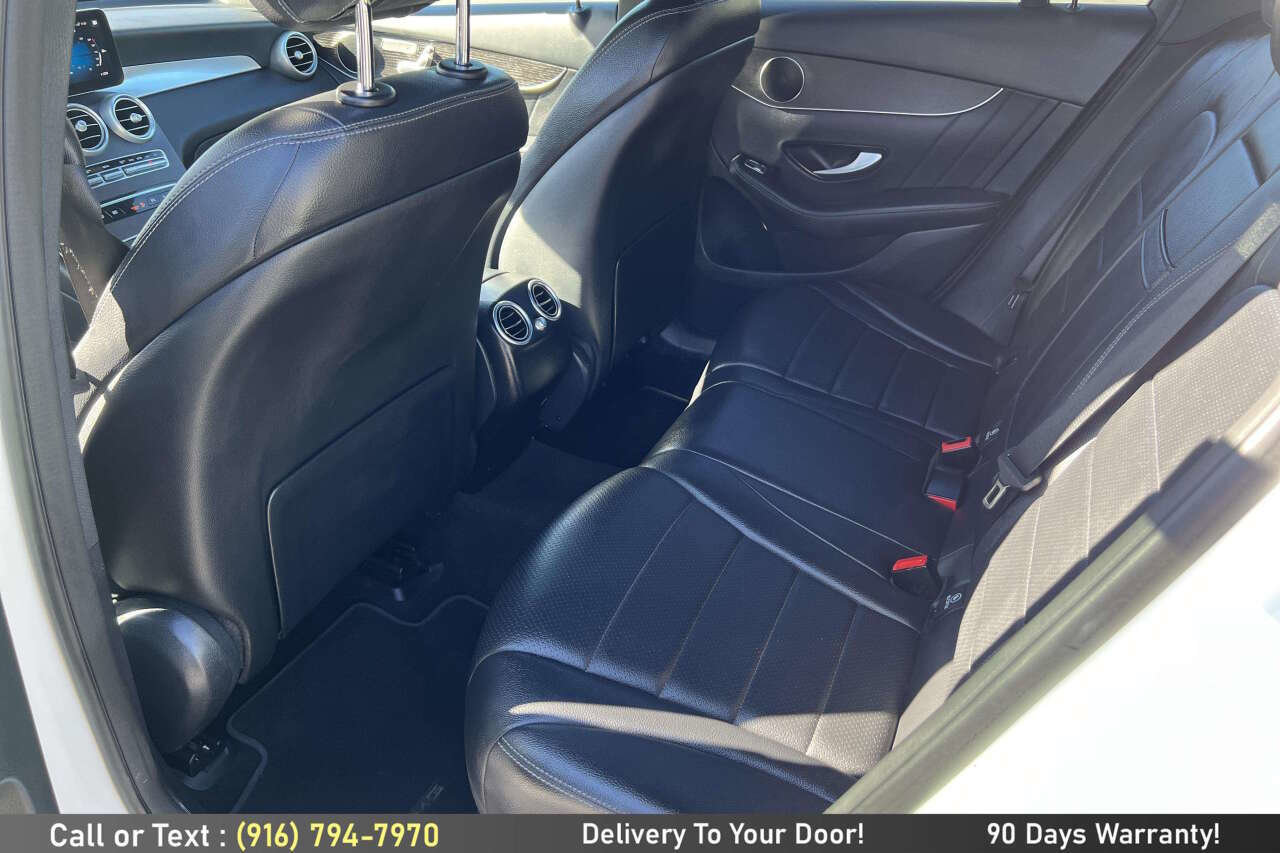 Used 2022 Mercedes-Benz GLC 300 4MATIC image 12