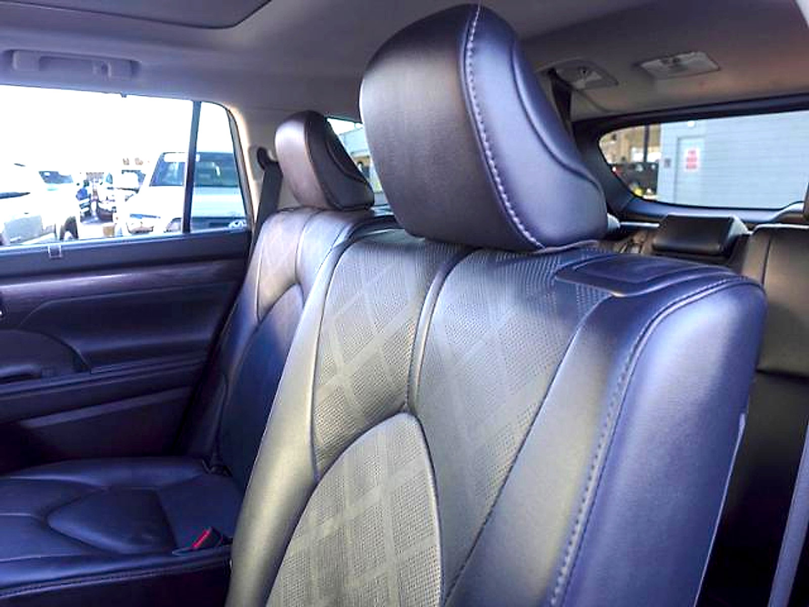 Used 2022 Toyota Highlander Platinum AWD/4WD image 12