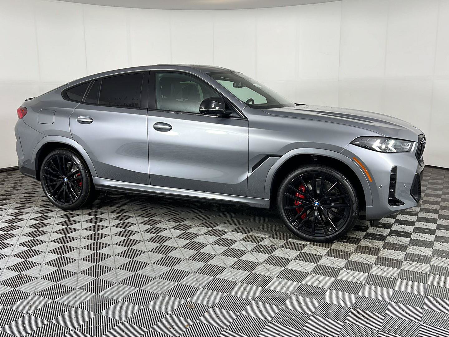 New 2027 BMW X6 M60i AWD/4WD image 15