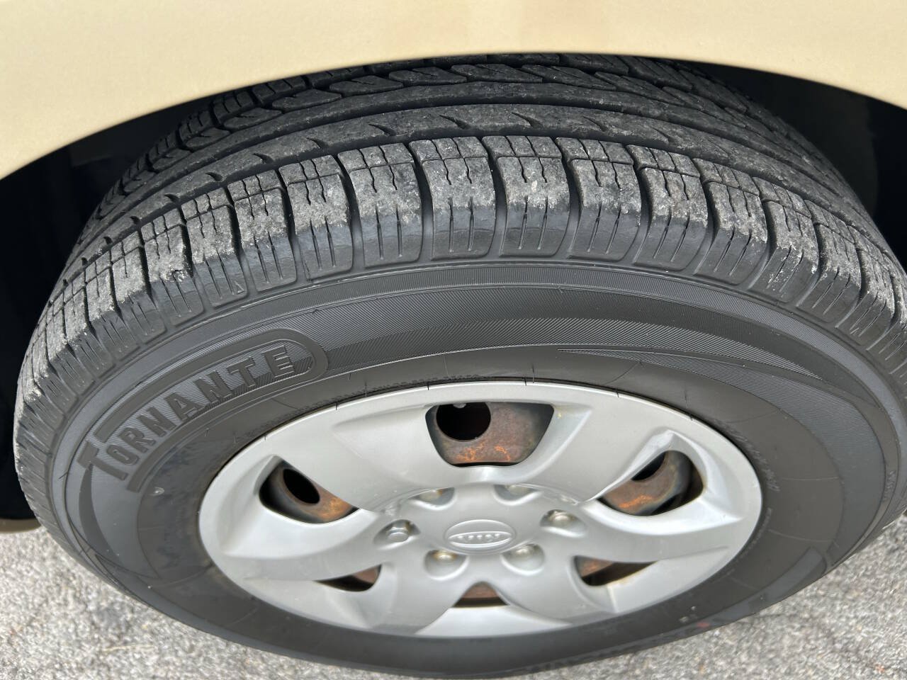 Used 2008 Kia Sedona LX FWD image 16