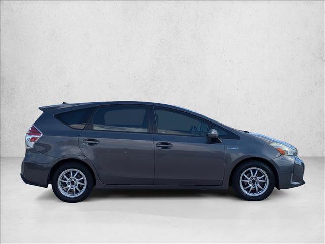 Used 2017 Toyota Prius V Four image 4