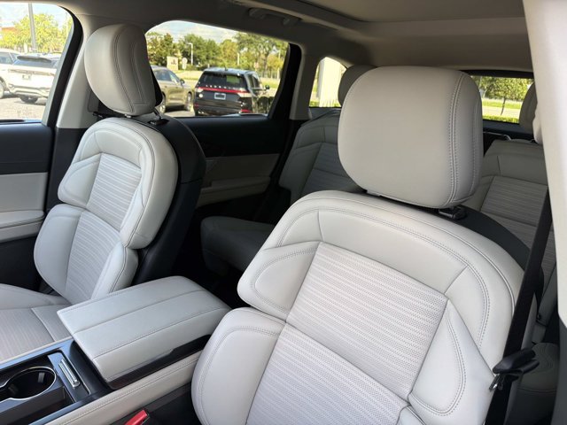 New 2026 Lincoln Nautilus Reserve AWD/4WD image 13