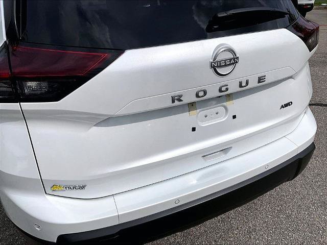 Certified 2026 Nissan Rogue SV AWD/4WD image 28