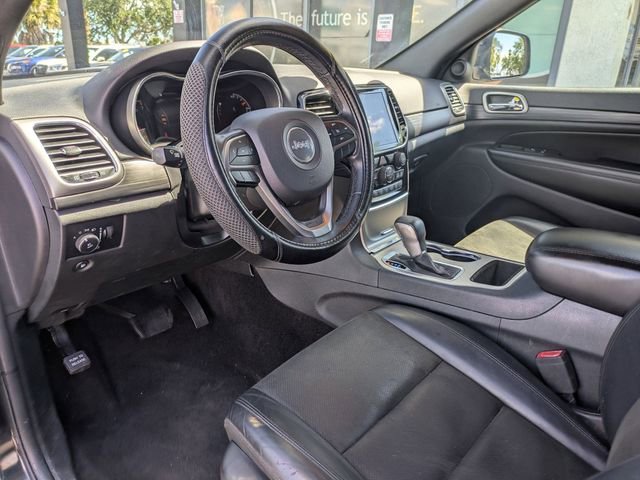 Used 2019 Jeep Grand Cherokee Altitude RWD image 12